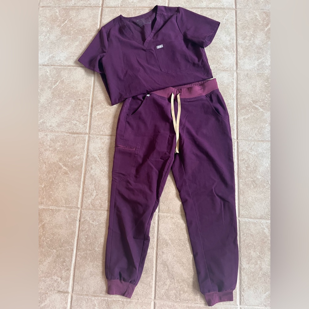 Figs Deep Plum Original Release Scrub Set Size Medium Zamora and Catarina